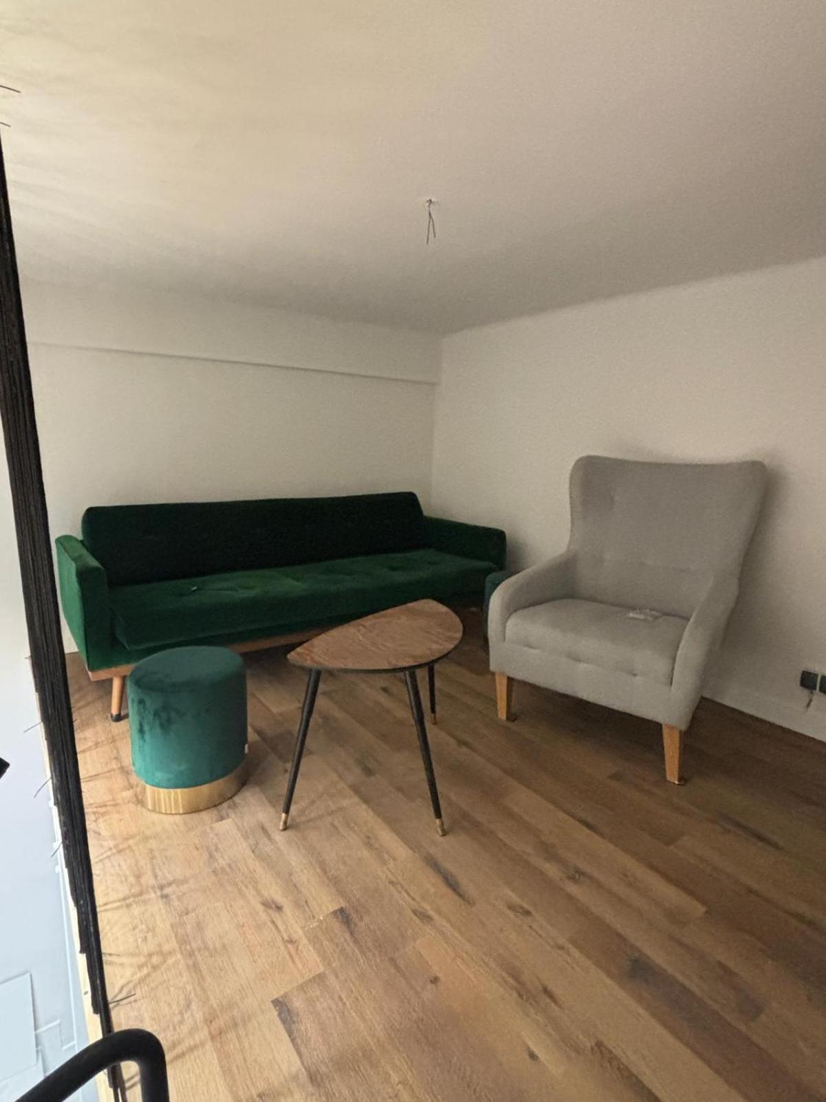 Shespace Apartrooms Krakow Bagian luar foto
