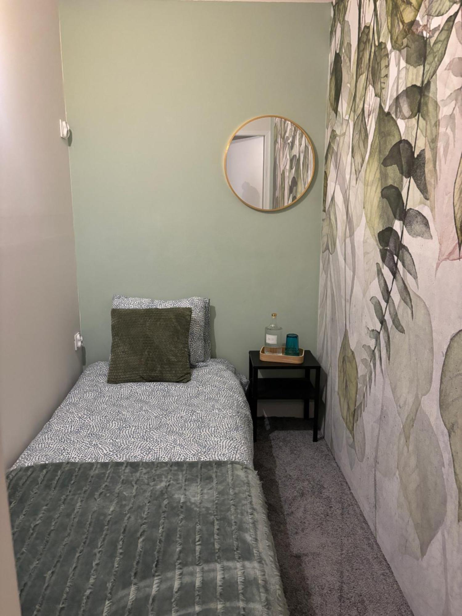 Shespace Apartrooms Krakow Bagian luar foto