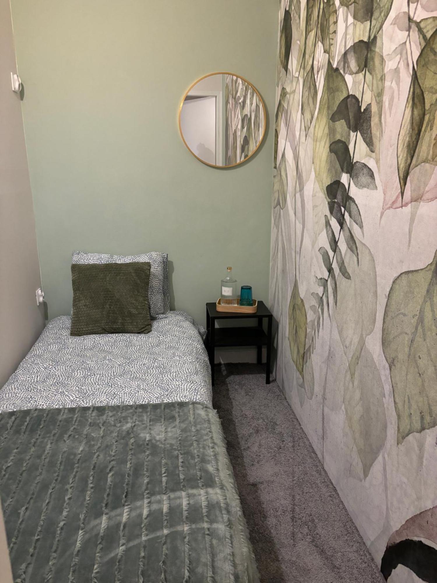 Shespace Apartrooms Krakow Bagian luar foto
